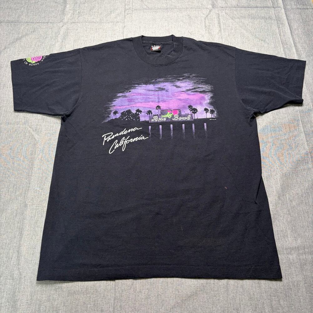 Vintage Rose Bowl Pasadena California T-Shirt Screen Stars Best Graphic Tee 90s